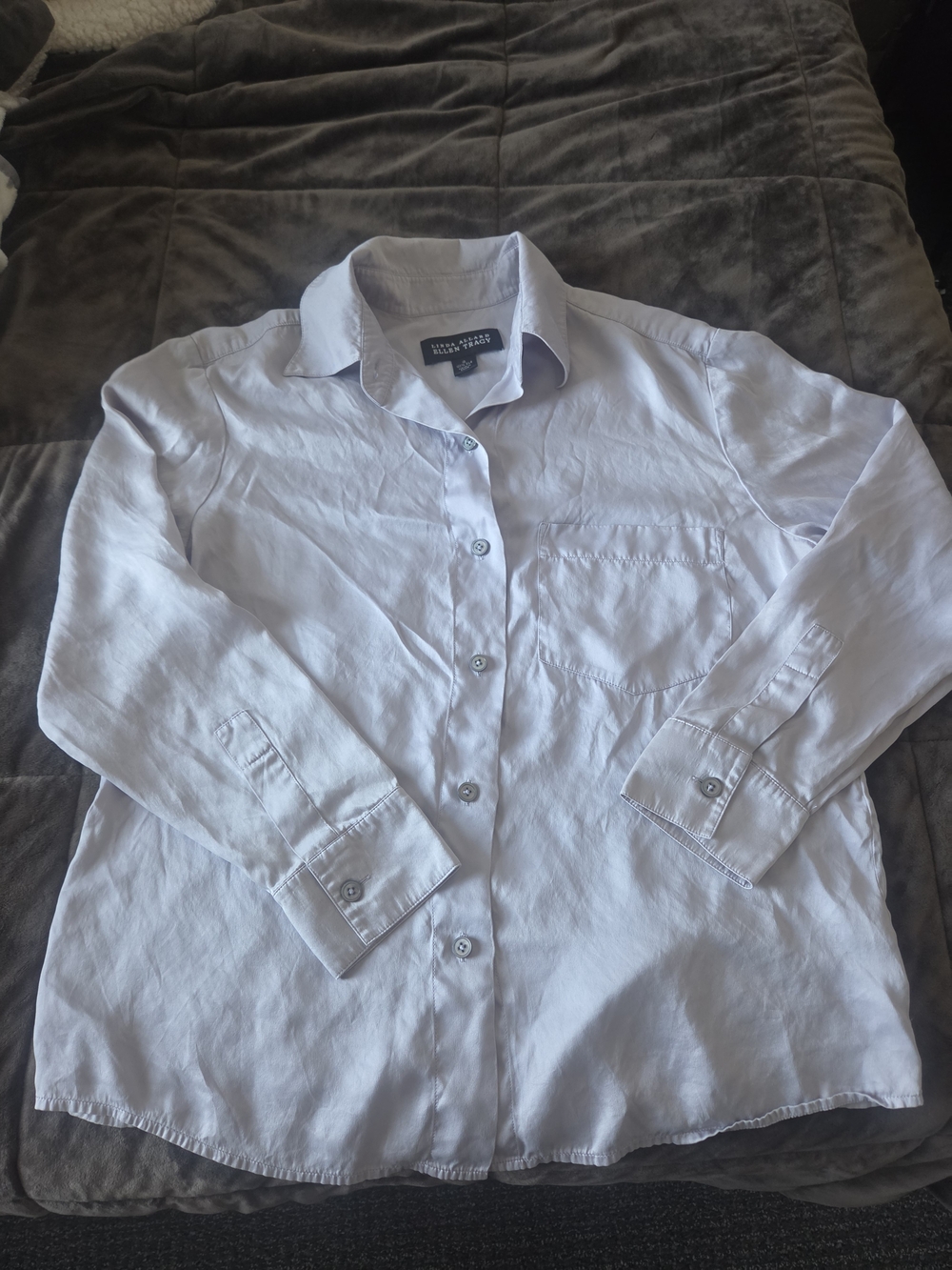 Ellen Tracy White Button-Down Collared Shirt